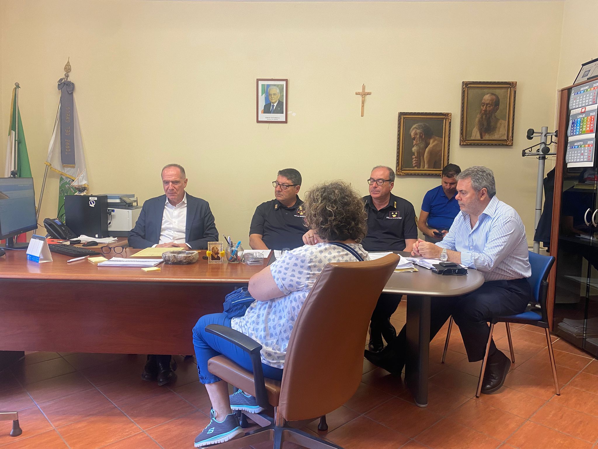 il tavolo della conferenza