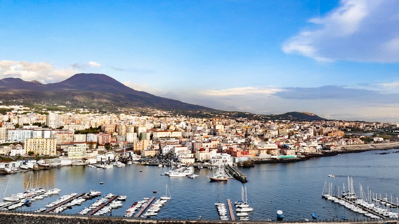 Porto E Vesuvio